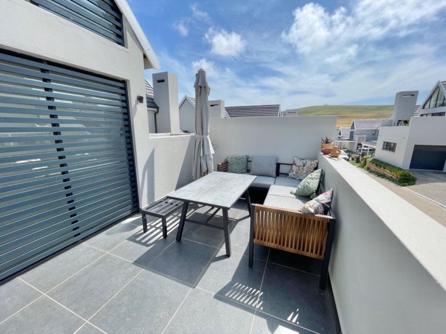 2 Bedroom Property for Sale in Hartland Lifestyle Estate Western Cape